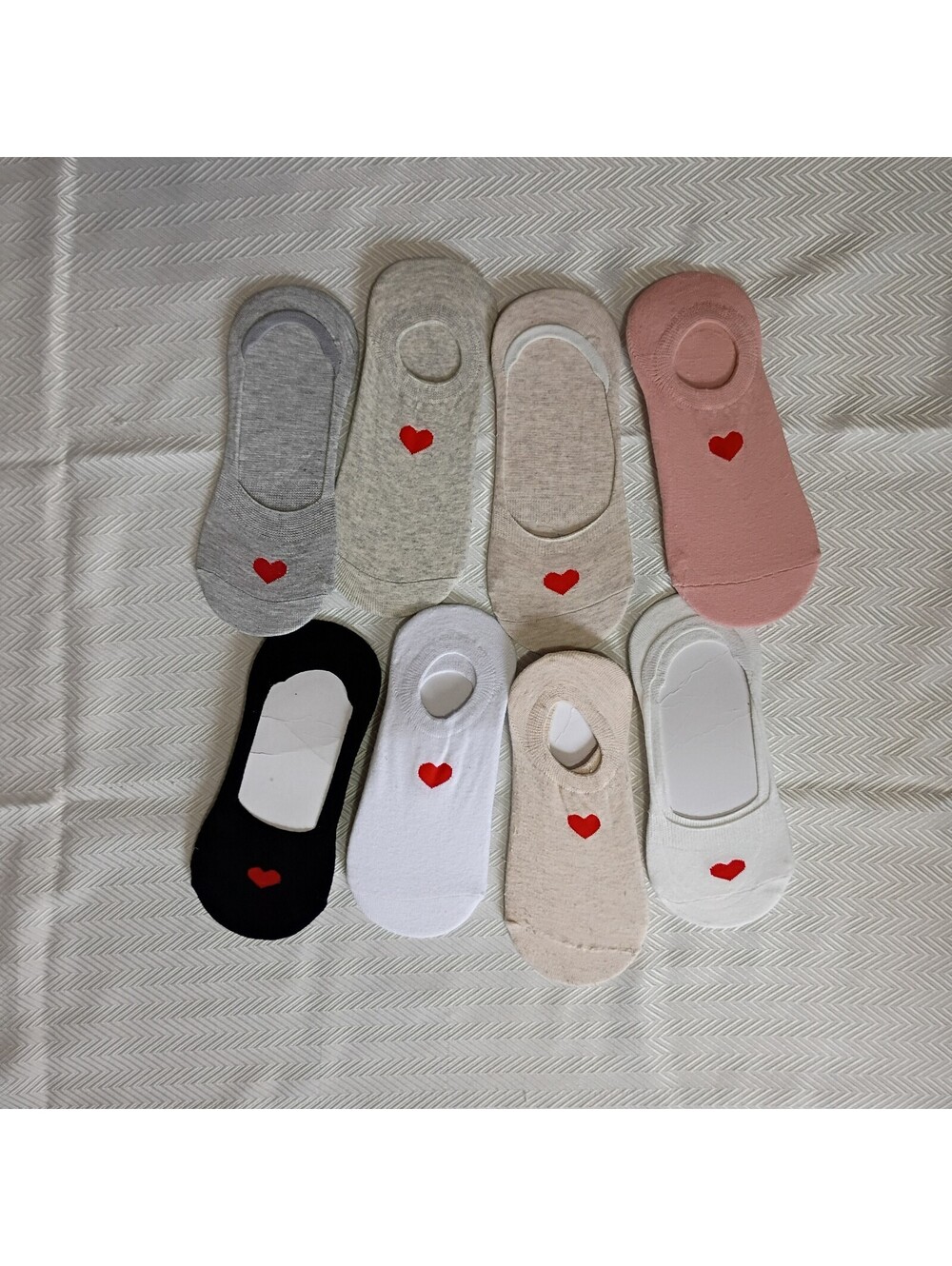 Pack of 8 No-Show Cotton Socks with Red Heart Accent